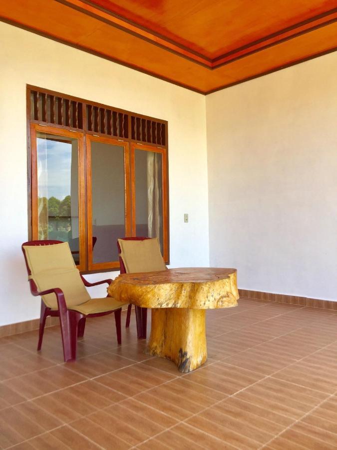 Bed and Breakfast Toba Sunset Tuk Tuk Exterior foto