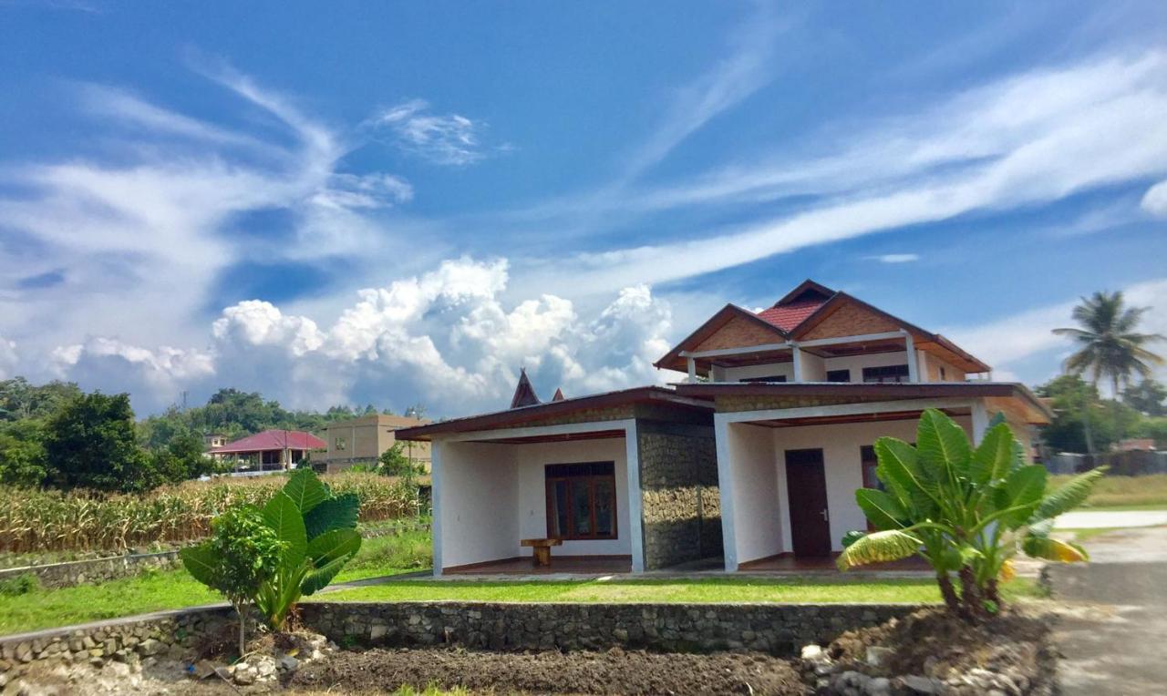 Bed and Breakfast Toba Sunset Tuk Tuk Exterior foto